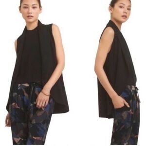 Aritzia Wilfred Normandie Crepe Vest BLACK